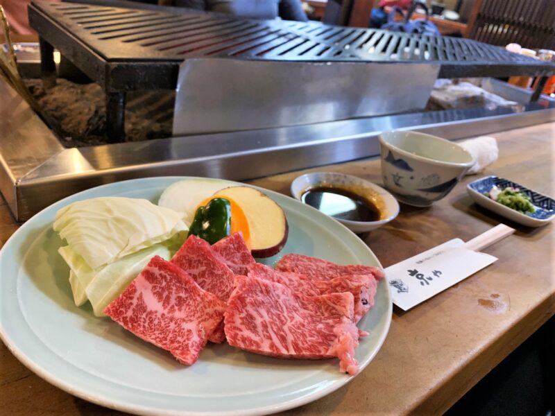 ลิ้มรสเนื้อฮิดะที่ร้านเคียวยะ ทาคายามะ