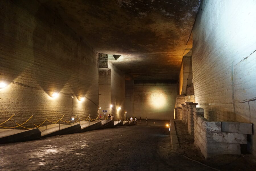 ดินแดนพิศวงใต้ดิน