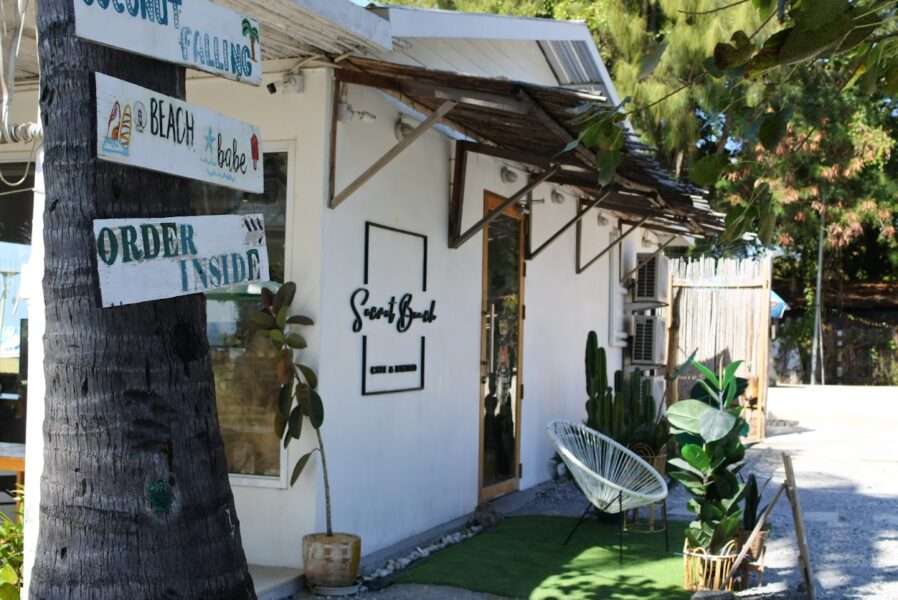 ヒミツのビーチ Secret Beach