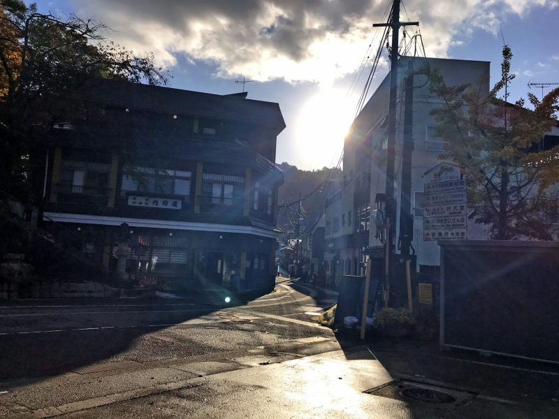 การก่อตัวของเมฆฝนครั้งที่หนึ่งในฤดูใบไม้ร่วง