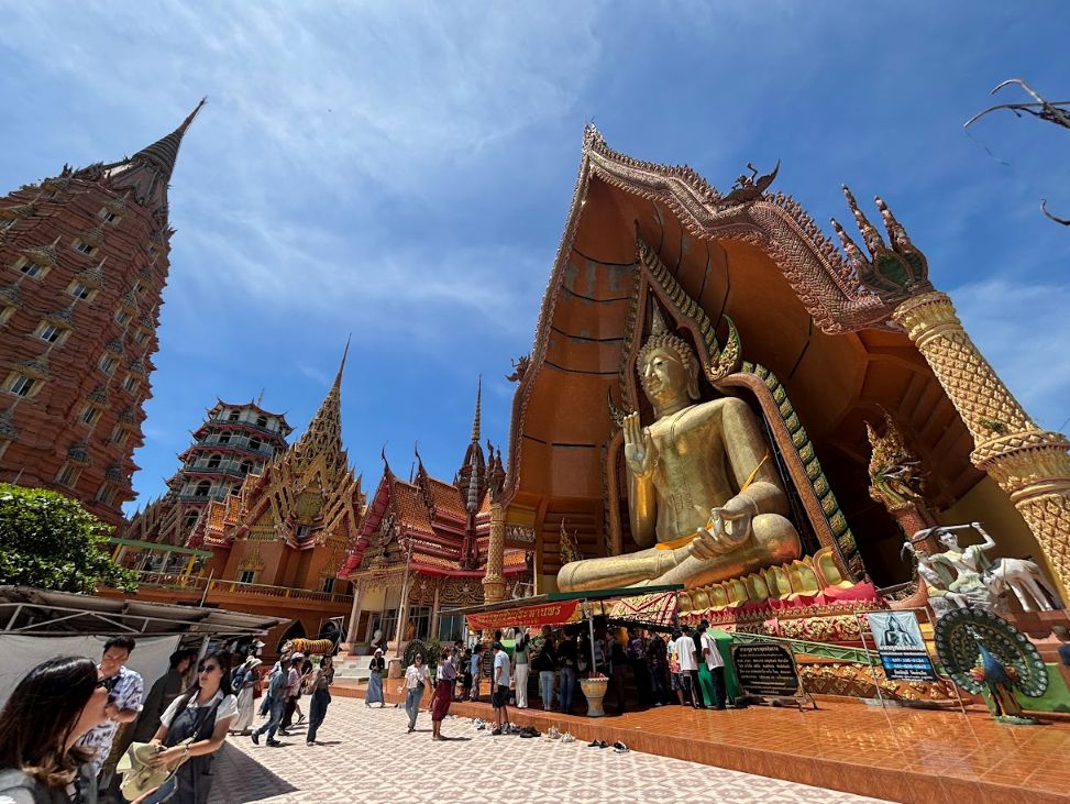 絶景のワット・タムスア