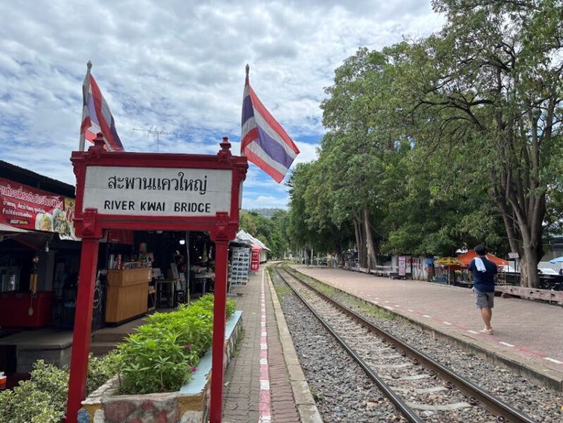 クウェー川鉄橋と優しいベトナム料理