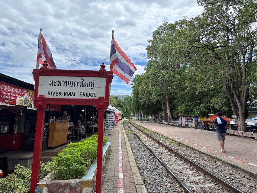 クウェー川鉄橋と優しいベトナム料理