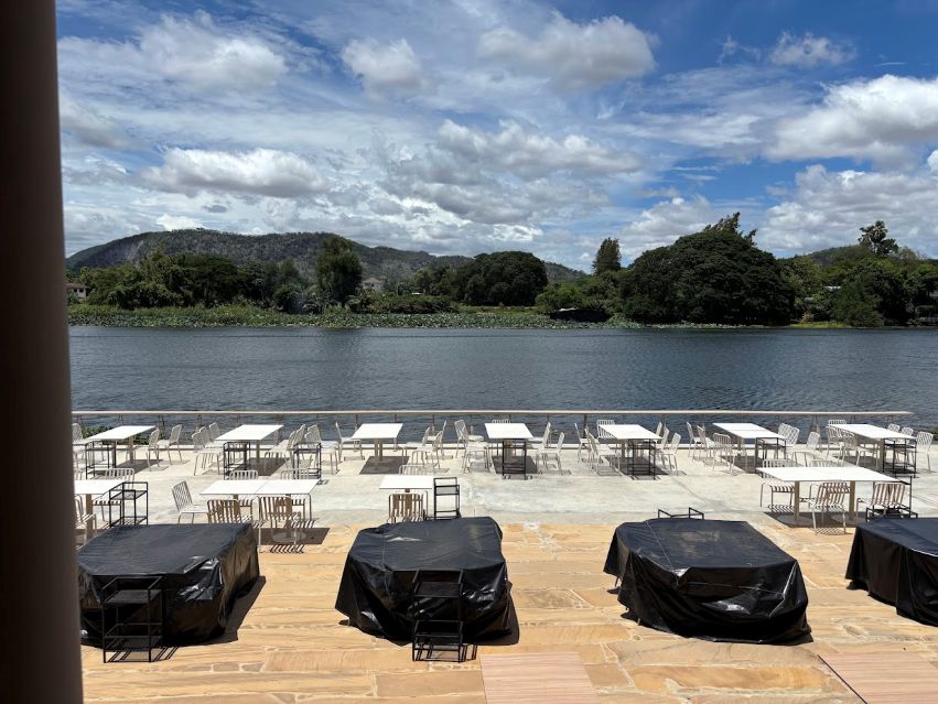 クウェー川沿いの絶景レストラン