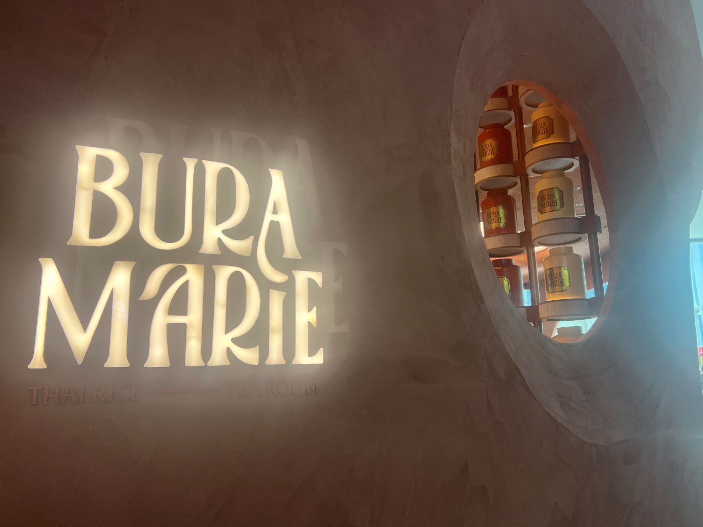 ハイティーをBura Marieで