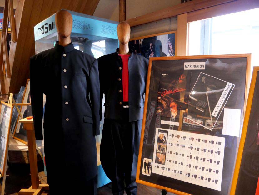 จากเส้นด้ายถักทอสู่ “ชุดนักเรียน” สัญลักษณ์แห่งวัยเยาว์